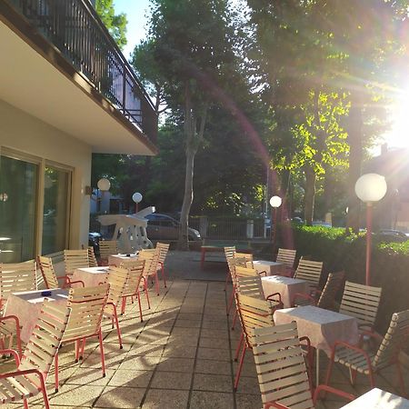 Hotel Irene Riccione Esterno foto