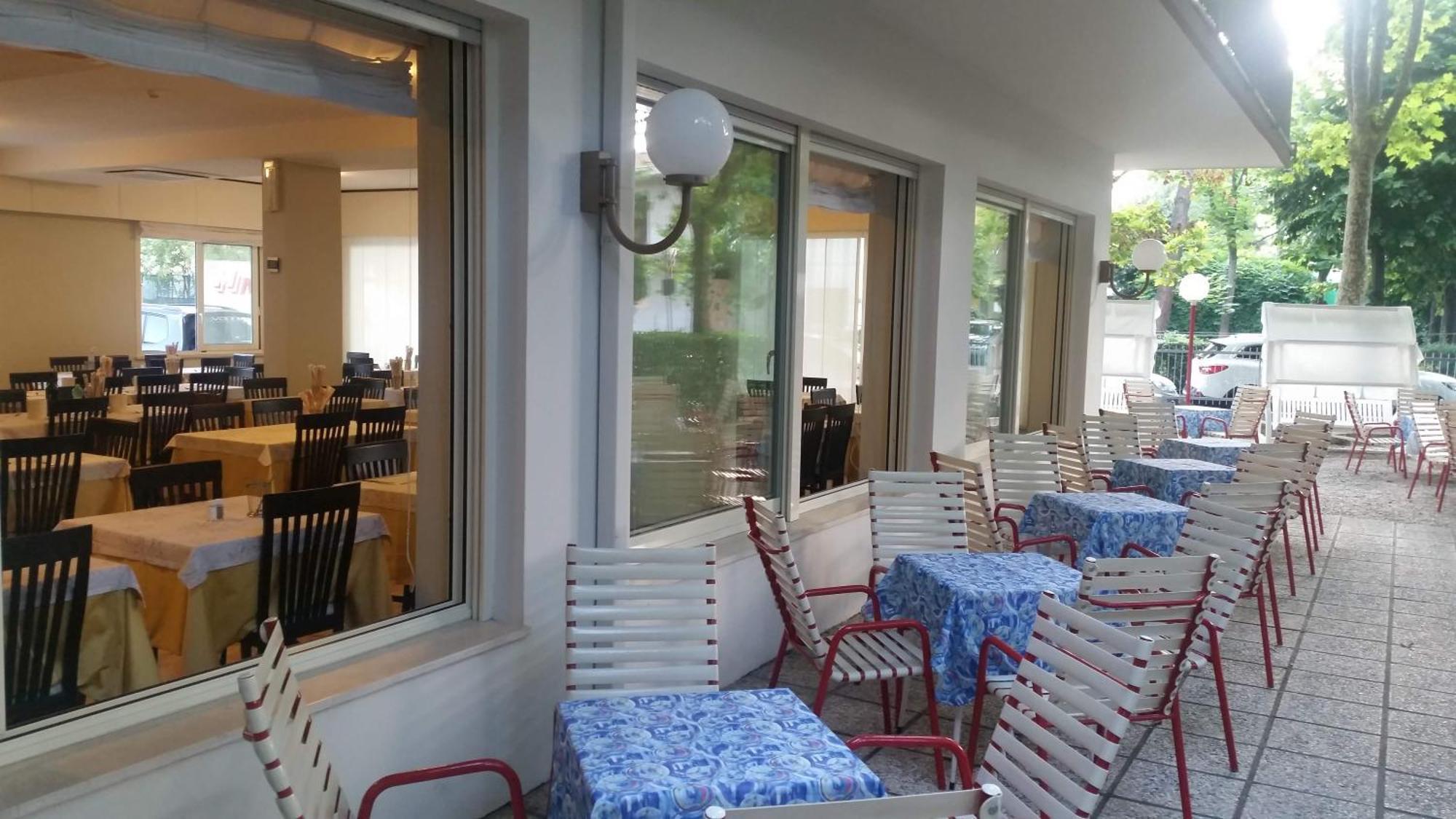 Hotel Irene Riccione Esterno foto