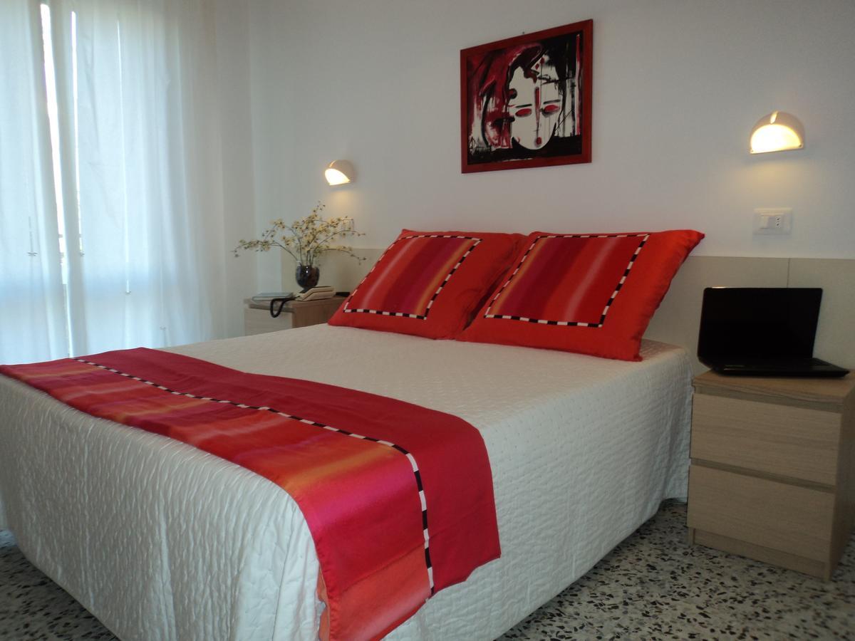 Hotel Irene Riccione Esterno foto