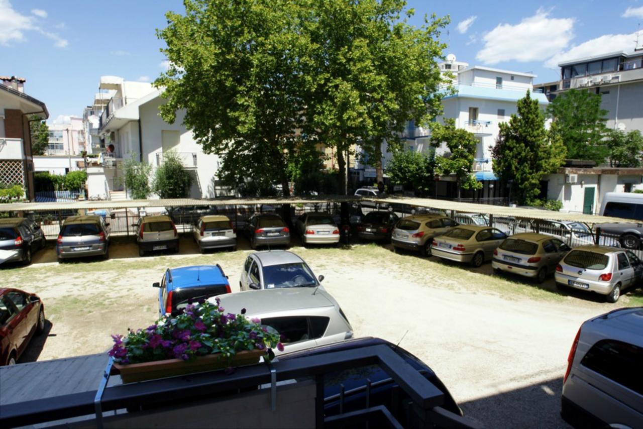 Hotel Irene Riccione Esterno foto