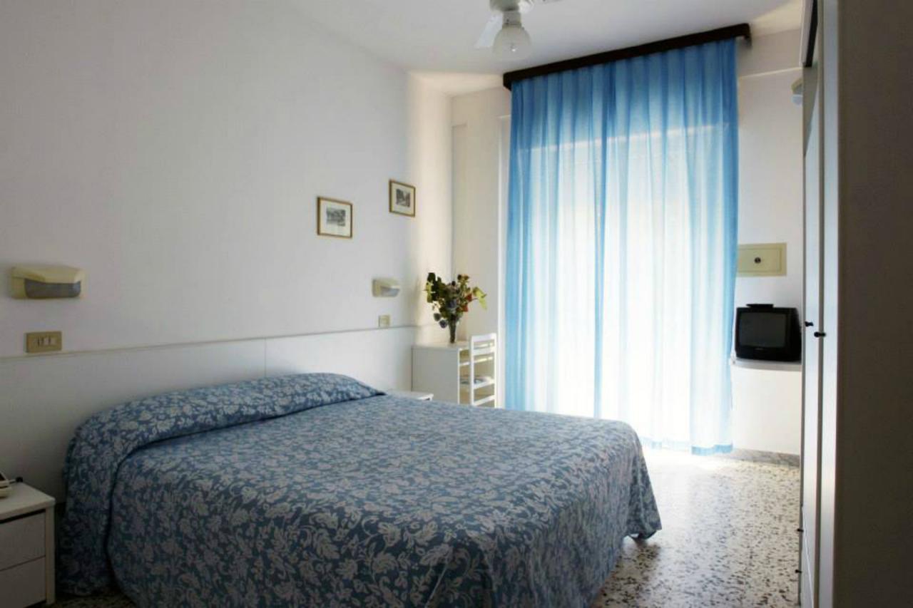 Hotel Irene Riccione Esterno foto